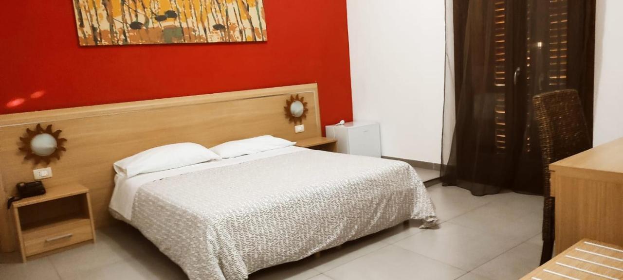 Parco Degli Ulivi Hotel Mirabella Imbaccari Esterno foto