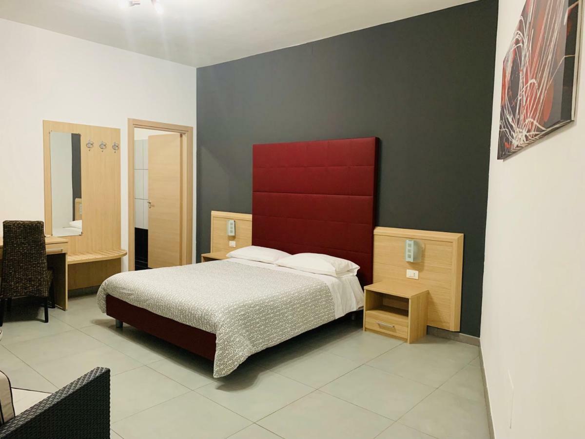 Parco Degli Ulivi Hotel Mirabella Imbaccari Esterno foto